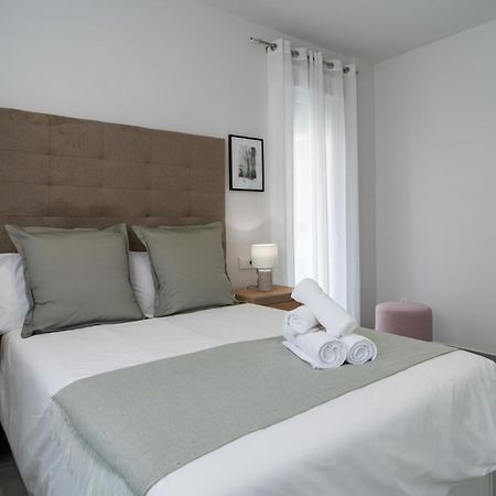 Aac Malaga - Apartamento Con Terraza, Muy Amplio, Totalmente Equipado, Cerca Del Centro Y Nuevo! Ruang foto