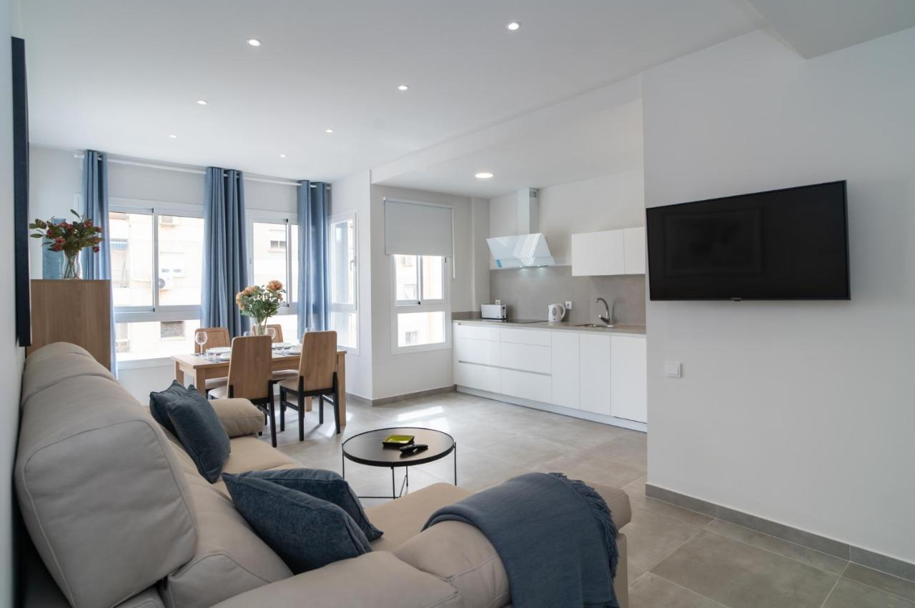 Aac Malaga - Apartamento Con Terraza, Muy Amplio, Totalmente Equipado, Cerca Del Centro Y Nuevo! Bagian luar foto