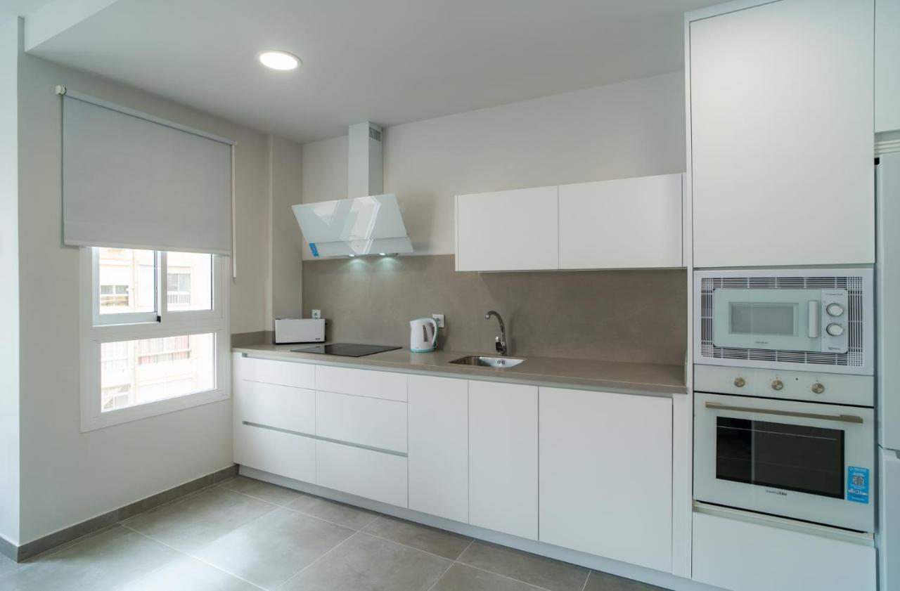 Aac Malaga - Apartamento Con Terraza, Muy Amplio, Totalmente Equipado, Cerca Del Centro Y Nuevo! Bagian luar foto