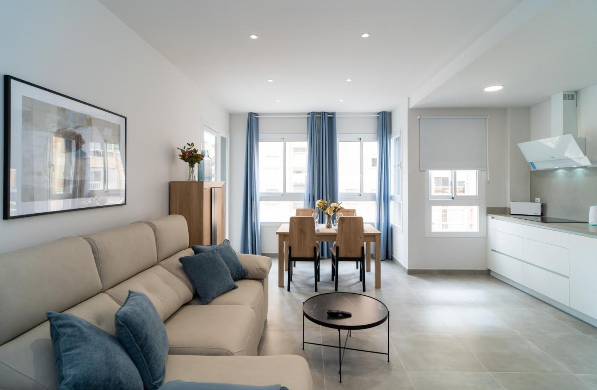 Aac Malaga - Apartamento Con Terraza, Muy Amplio, Totalmente Equipado, Cerca Del Centro Y Nuevo! Ruang foto