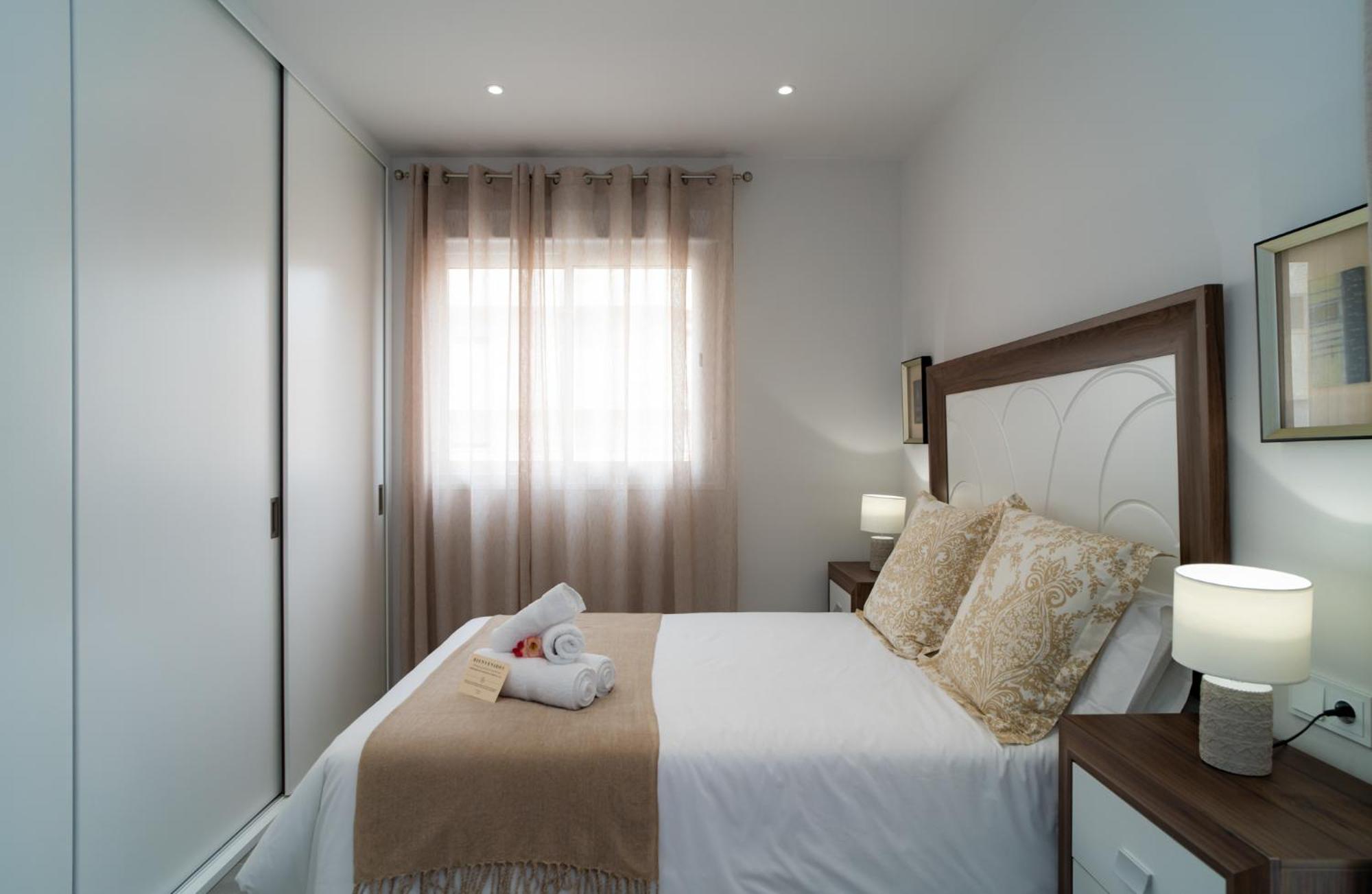 Aac Malaga - Apartamento Con Terraza, Muy Amplio, Totalmente Equipado, Cerca Del Centro Y Nuevo! Ruang foto