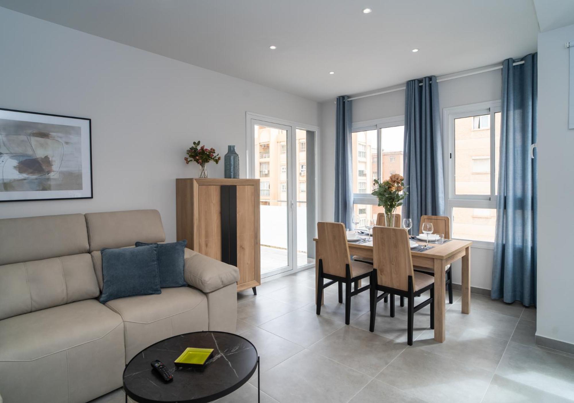 Aac Malaga - Apartamento Con Terraza, Muy Amplio, Totalmente Equipado, Cerca Del Centro Y Nuevo! Ruang foto